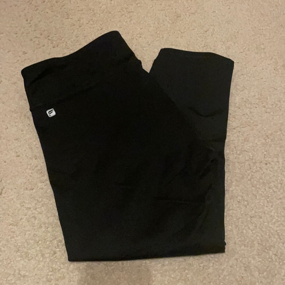 Fabletics Capri Pants